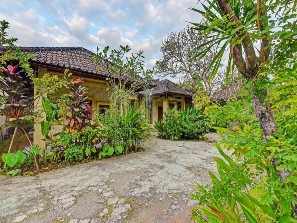 Oyo 91503 Hotel Gedong Ayu Near Sanur Убуд Екстериор снимка